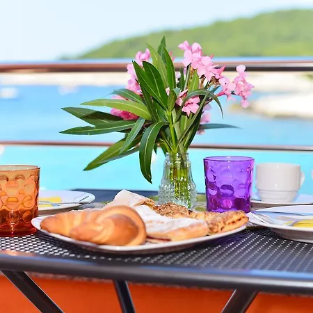 Apartment Juka Hvar Town